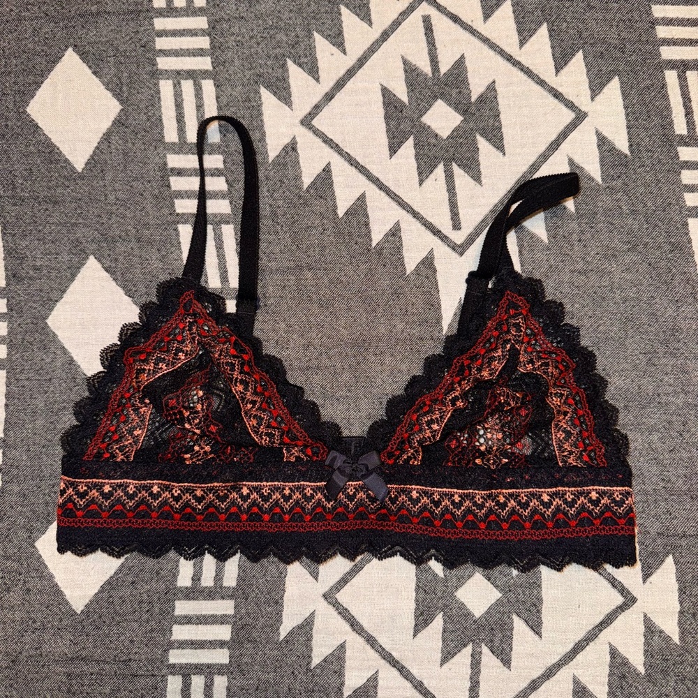 Etam - Navy Pink and Red Lace Bralette - Small